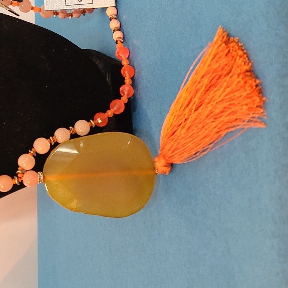 NWT Sequin Fashion Costume Necklace - Picture 2 of 10
